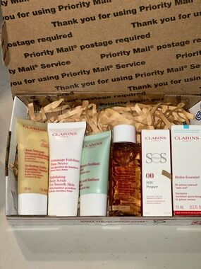 Clarins travel Size Skincare Gift Set -